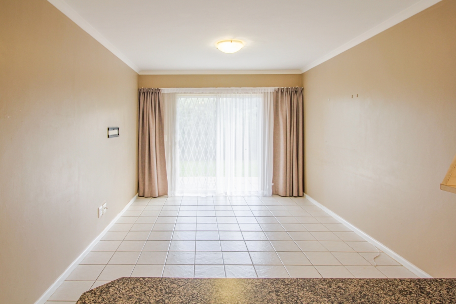 To Let 2 Bedroom Property for Rent in Sir Lowrys Pass Village Western Cape